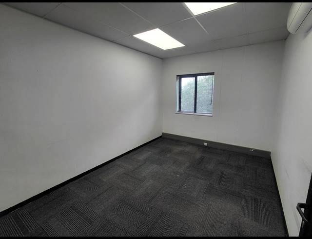 270M² OFFICE TO LET IN VORNA VALLEY
